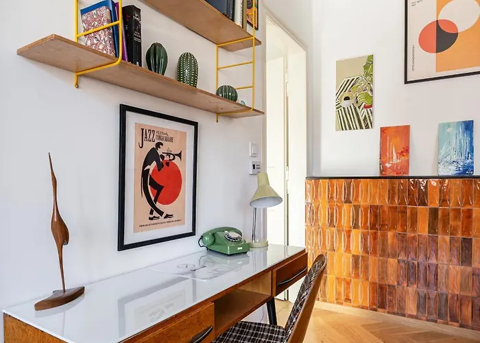 Artsy Loft Downtown 1&2 *