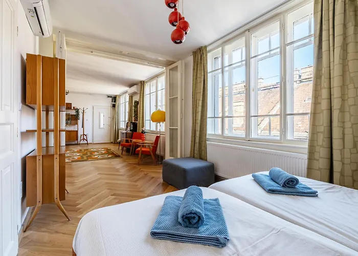 شقة Artsy Loft Downtown 1&2