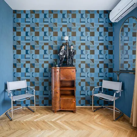 דירה Artsy Loft Downtown 1&2 *