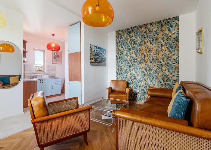 Artsy Loft Downtown 1&2